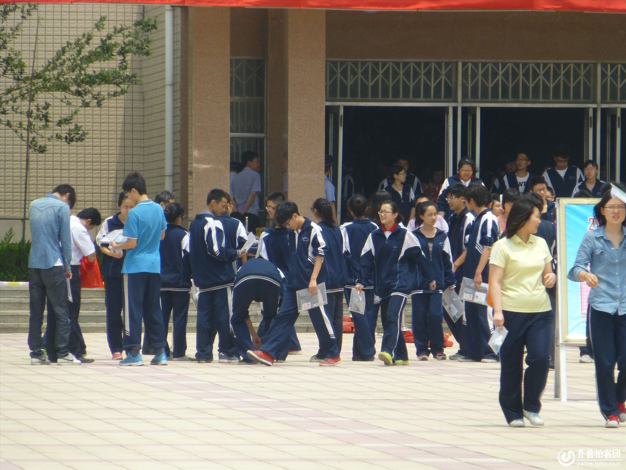 东营胜利油田二中小学六年级的班主任都是谁啊