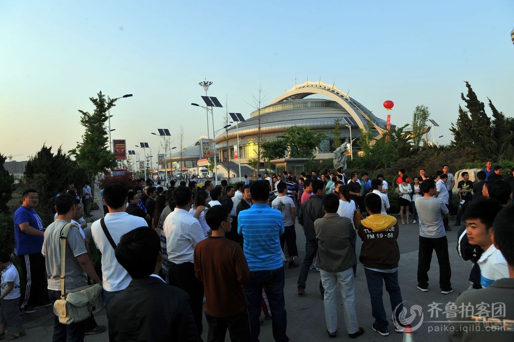 中美男篮奥运备战赛在诸城体育馆开赛精彩瞬间