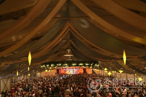 慕尼黑啤酒节开幕_济南啤酒节人均消费(3)