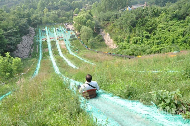 沂水雪山彩虹谷