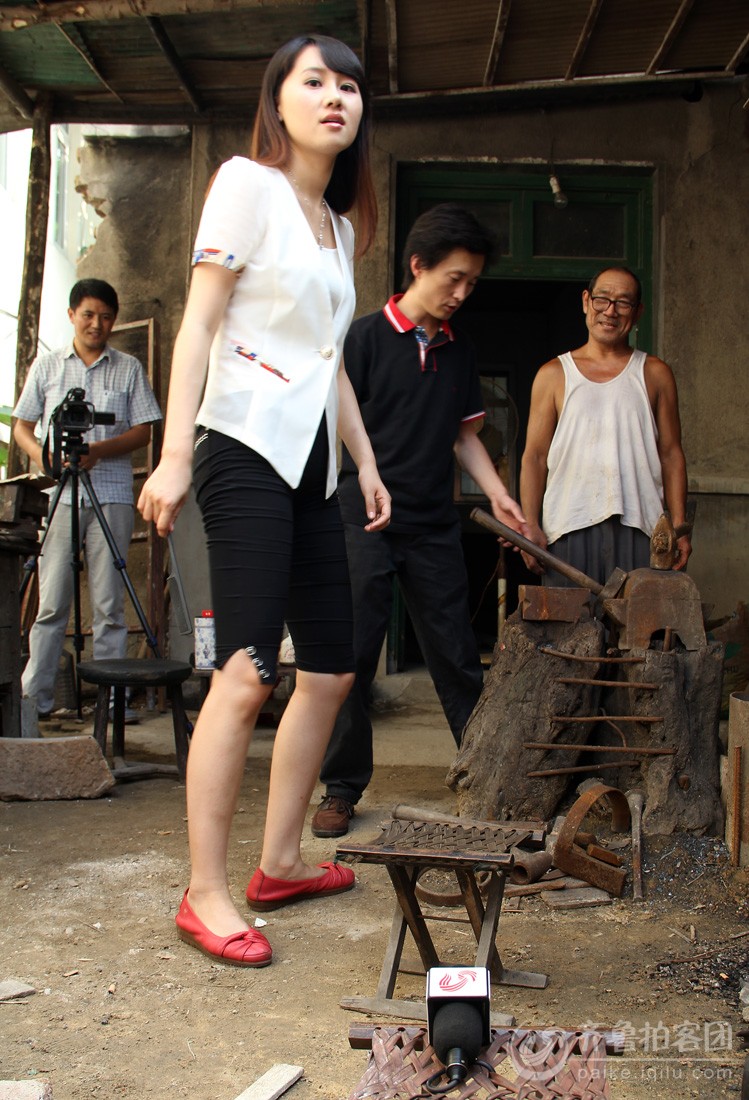 小巷老铁匠-<em>山东</em>电视台《<em>新闻女生组</em>》拍摄现