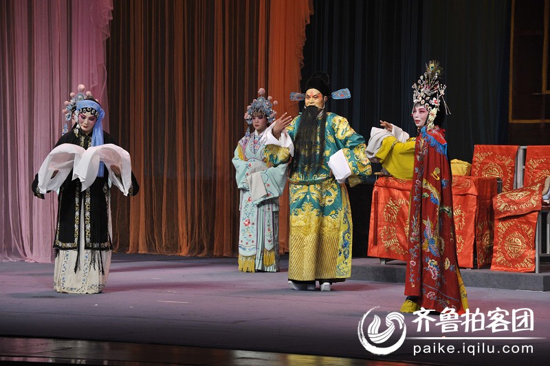 <em>四平调</em>《裴秀英<em>告状</em>》剧照 - 菏泽拍客 - 齐鲁社