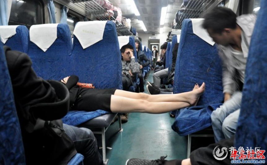 深夜<em>火车</em>上,<em>妹子</em>,让不让睡觉了 - 齐鲁民声 - 齐