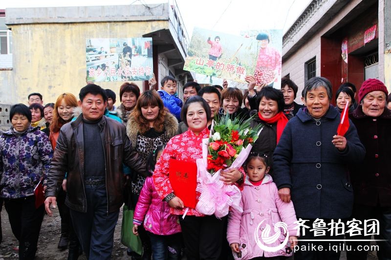 <em>山楂妹</em><em>张月乔</em>乡村演唱会成功举行(11月28日