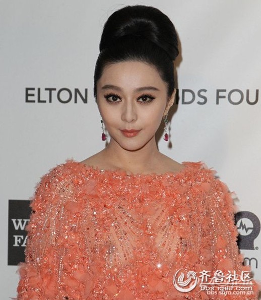 烟台出来的<em>大美女</em>亮了!透视<em>胸</em>装迷倒一片(带点