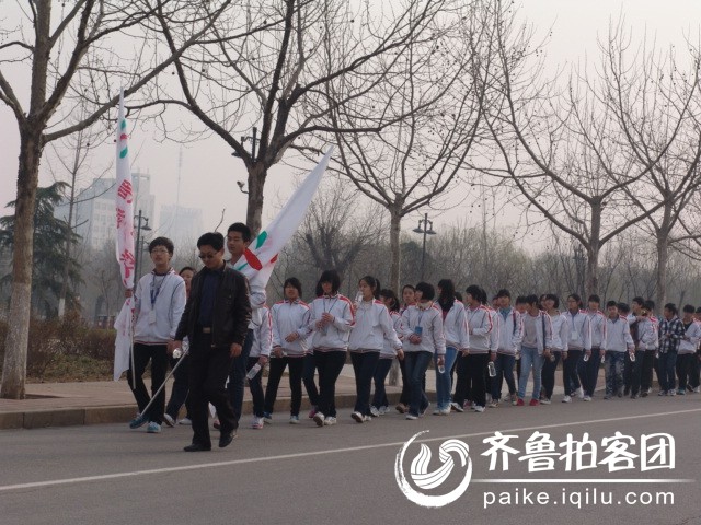 肥城一中进行社会实践活动 - 泰安拍客 - 齐鲁社