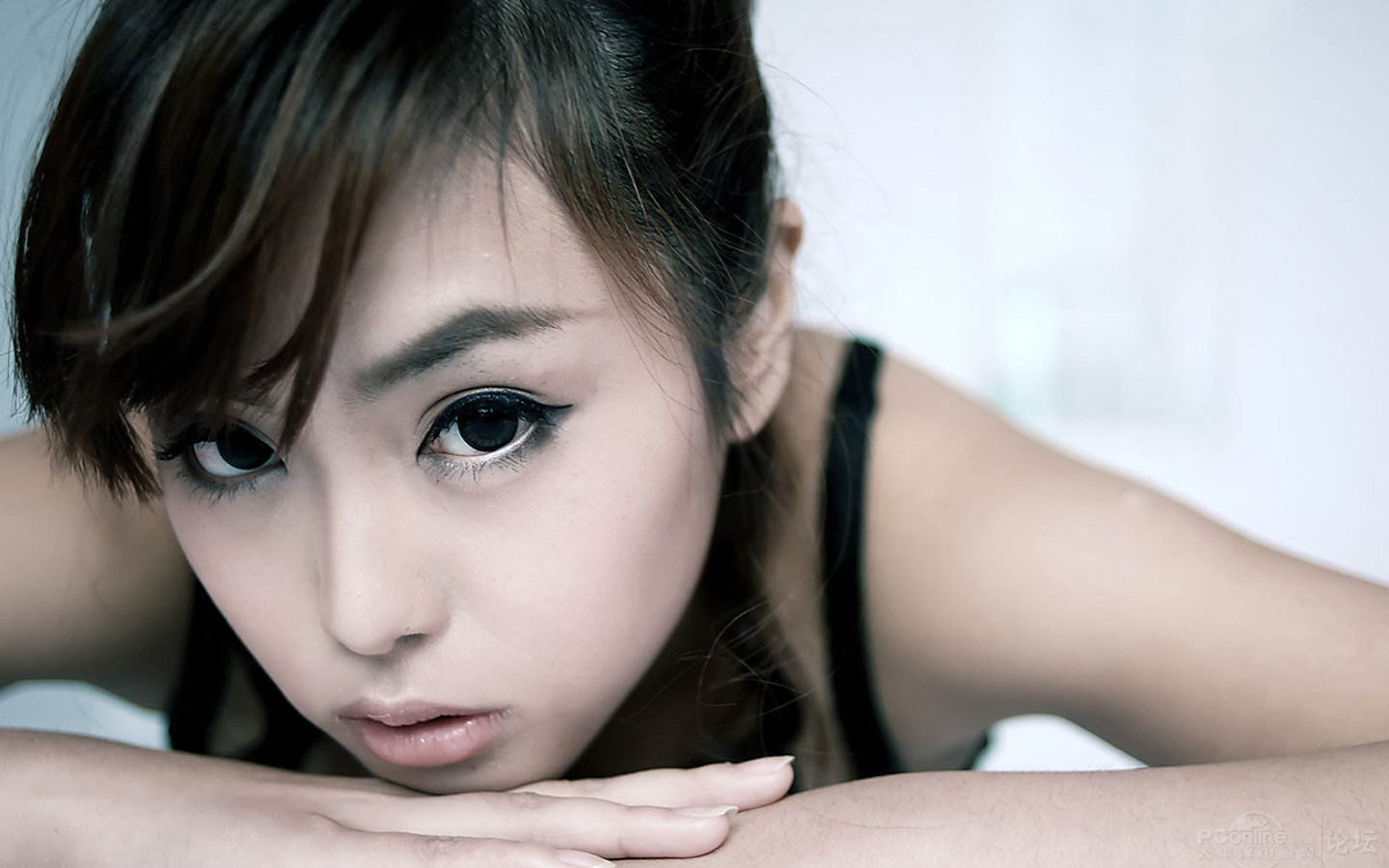 纯美女生高清桌面壁纸 (分辨率为:1440x900) 1