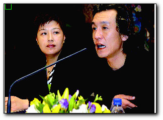 李咏被证离开央视 揭秘李咏离开央视任教内幕