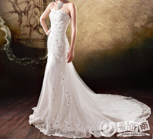 点击图片查看详情 新嫁衣婚纱_2011婚纱礼服最新潮流 花朵嫁衣时尚风情(2)