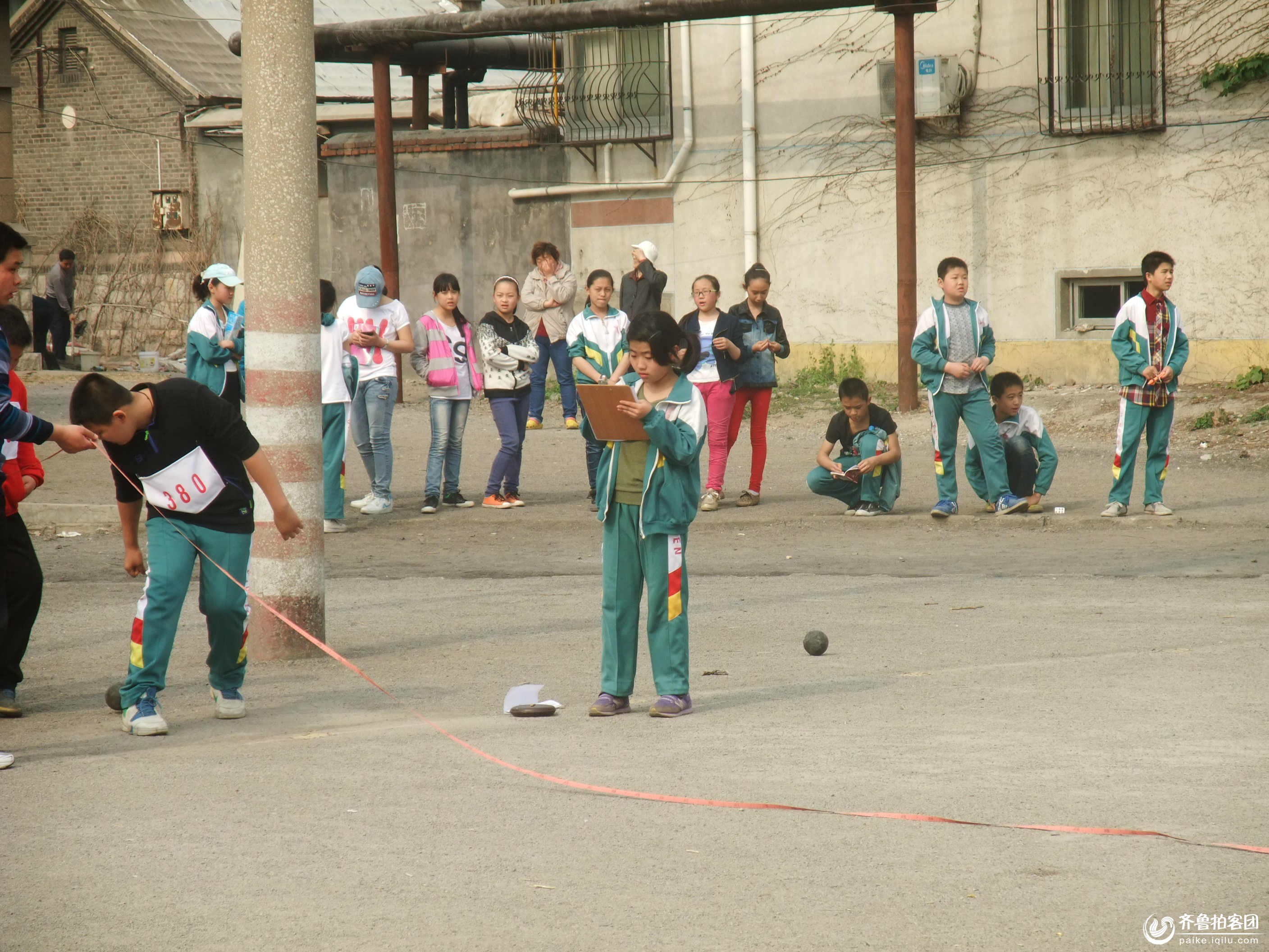 兖州实验小学:<em>美女老师</em>给<em>我拍</em>张照 - 济宁拍客