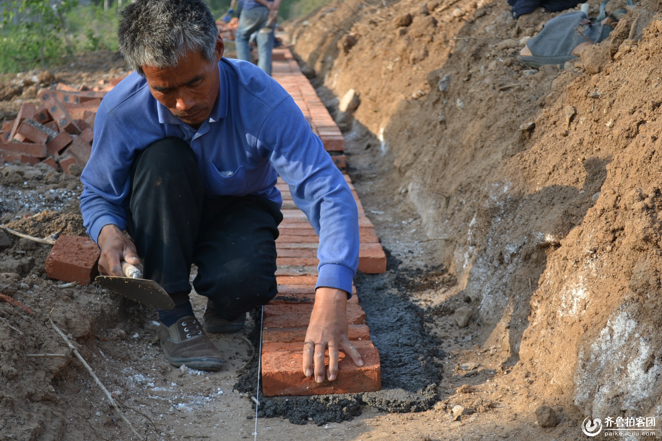 【拍客任务四八季】“我给劳动者拍张照”--泥瓦匠 - 淄博拍客 - 齐鲁社区 - 山东最大的城市生活社区,山东广播电视台官方社区!