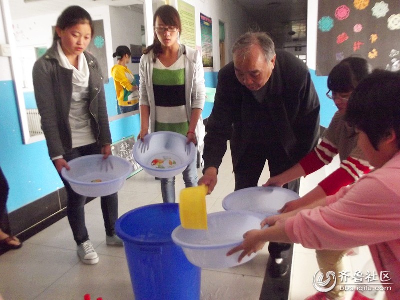 远离组织生活缺乏自律