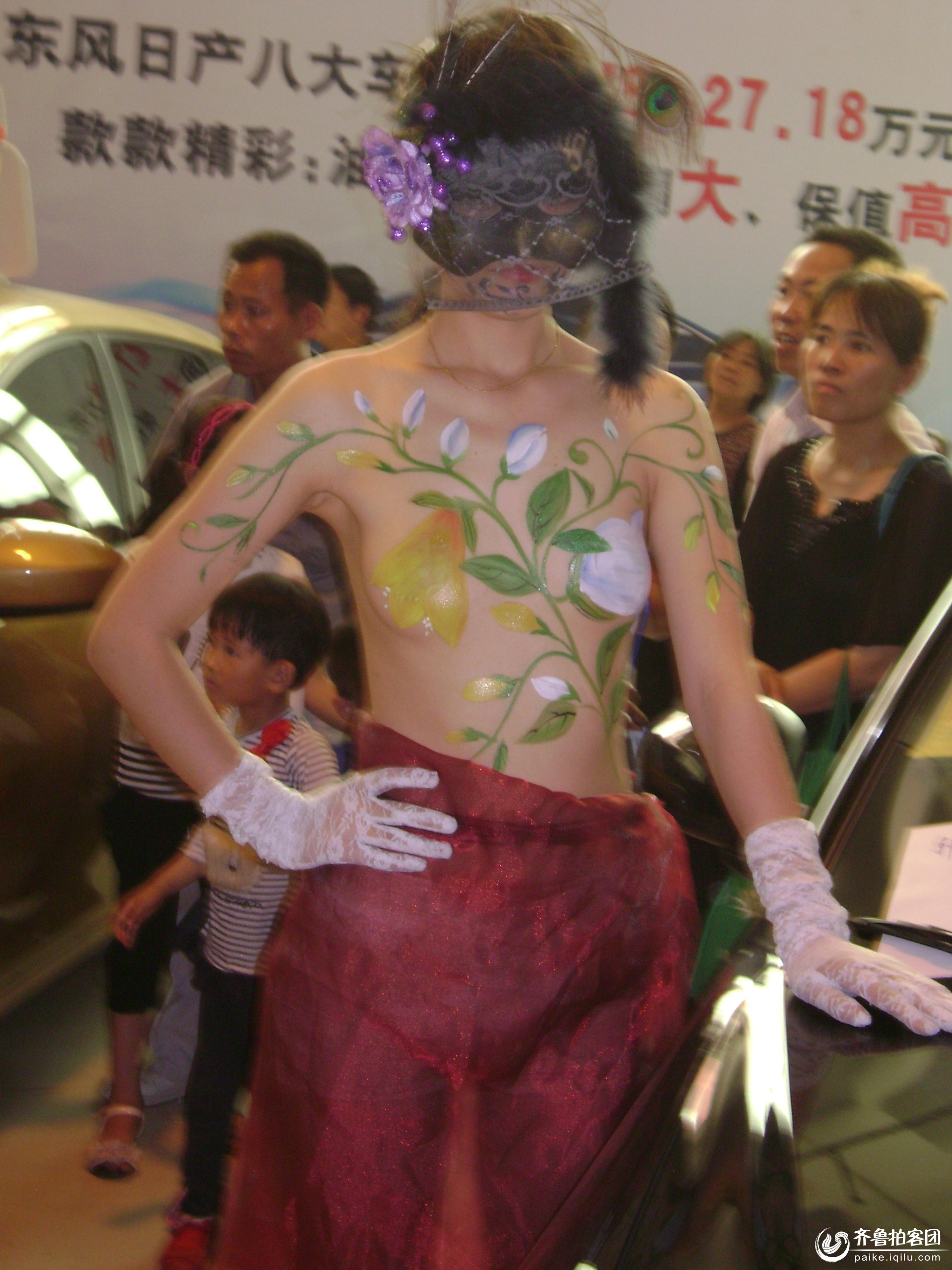 山东车展人体彩绘图片