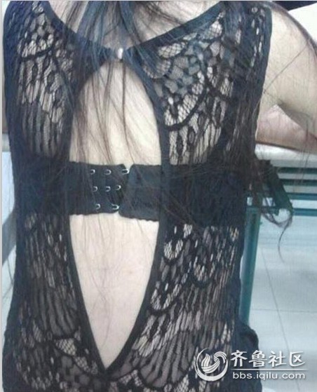 考砸了啊,为啥考试座位前面给我安排个这样的