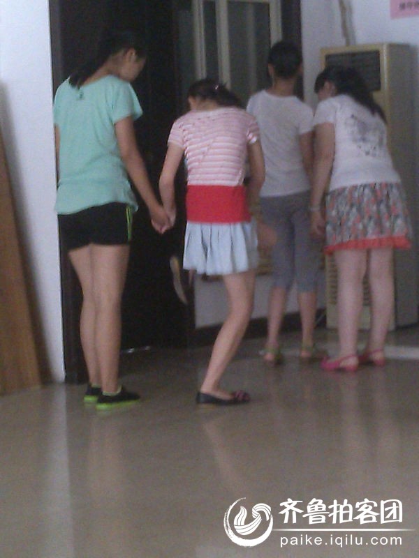 几个<em>女孩比比</em>鞋 - 济宁拍客 - 齐鲁社区 - 山东最