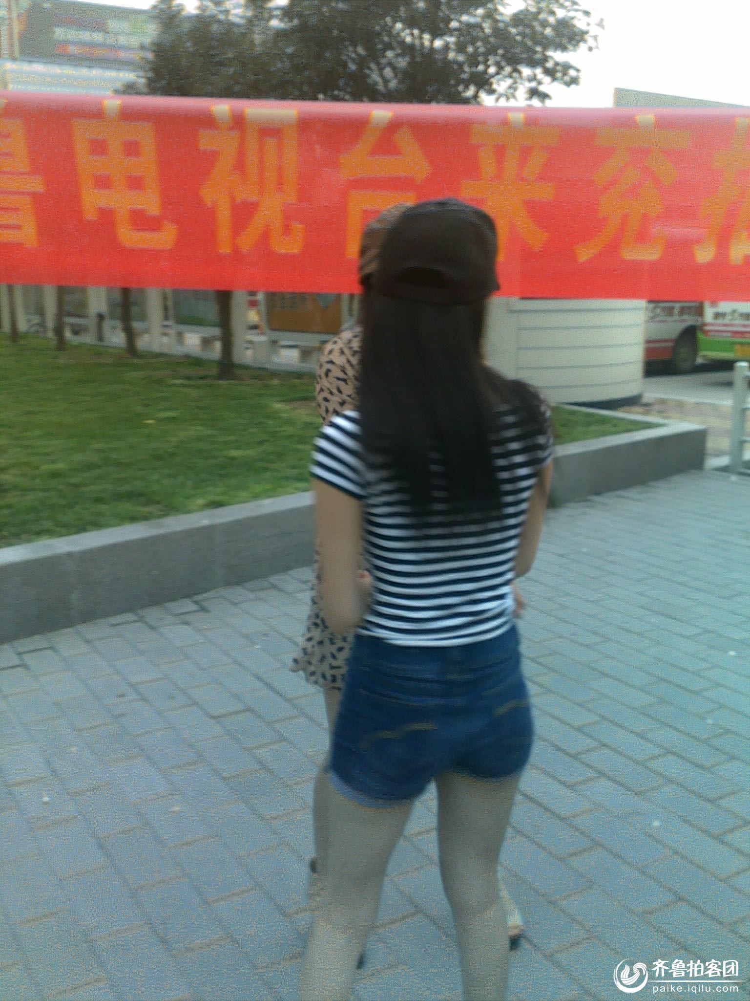 拍客全程陪同齐鲁电视台拍摄---兖州美食大壮馍