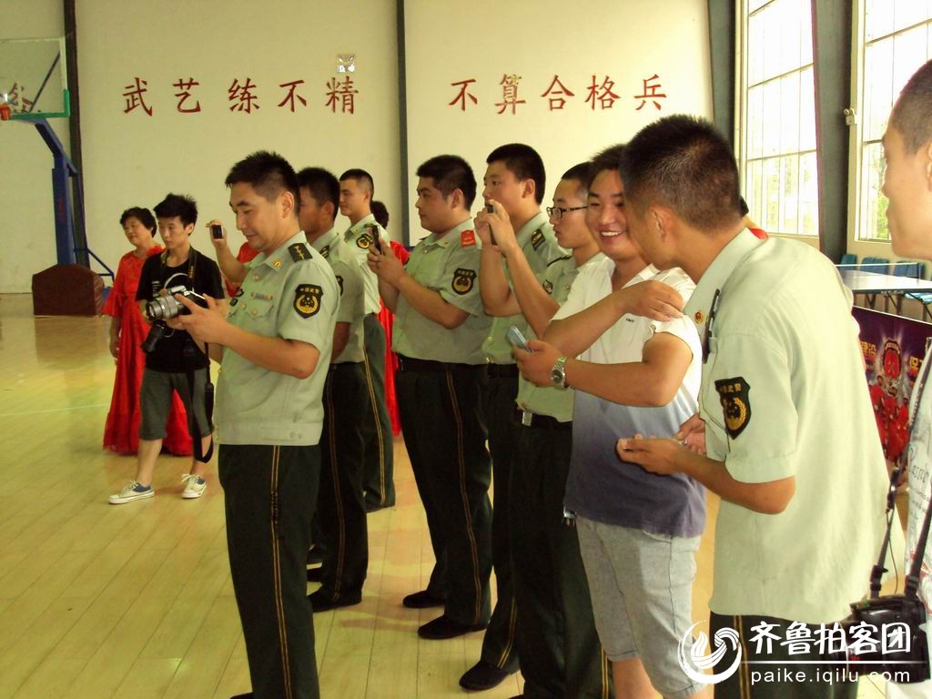 八一建军节齐鲁拍客等走进单县消防队 - 菏泽拍