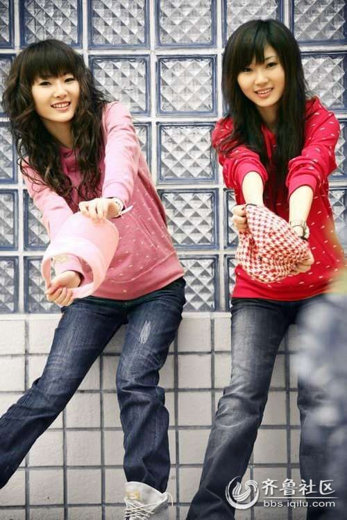 <em>双胞胎</em>美女<em>包包</em>和阿紫 - 校园美女 - 齐鲁社区 -