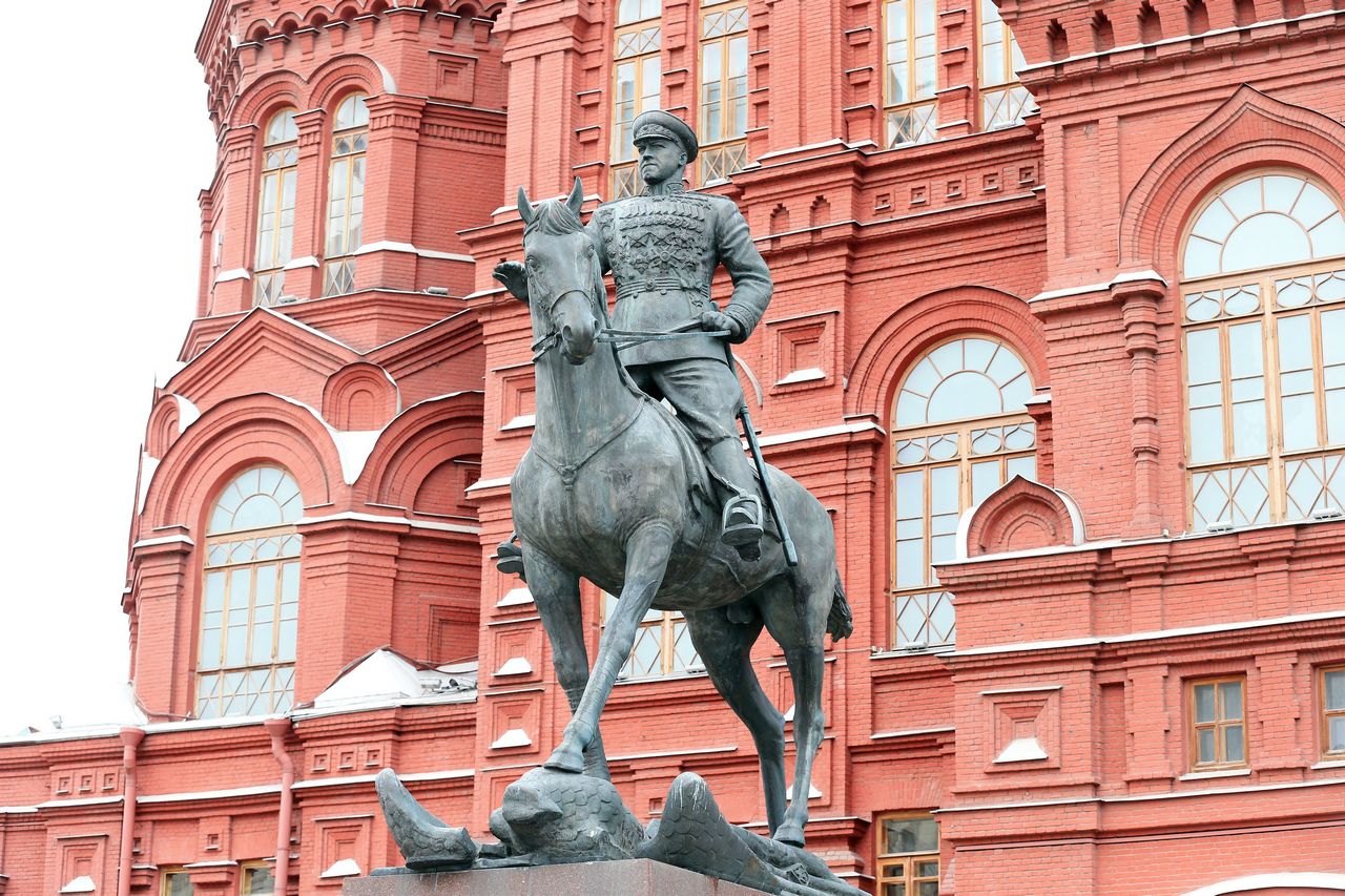 前苏联元帅朱可夫雕像 - 聊城专区 - 齐鲁社区 齐鲁社区