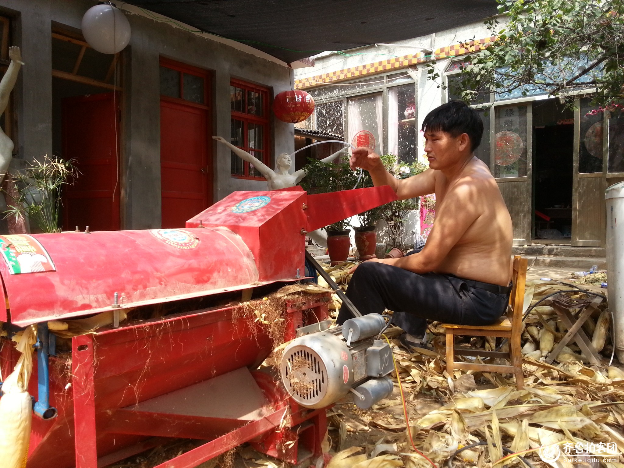 大衣哥朱之文车祸高清图片