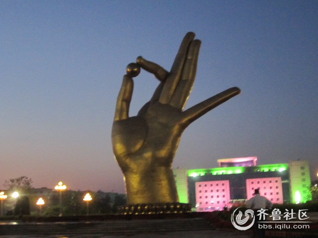 胶南隐珠广场夜景 - 济宁论坛 - 齐鲁社区 - 山东