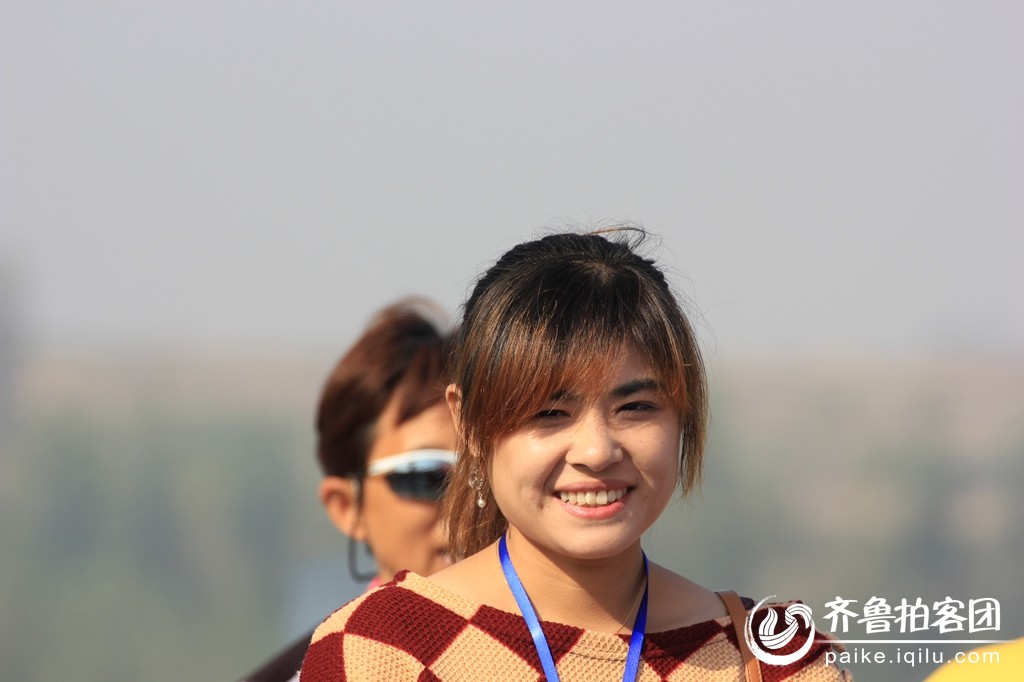 西侯<em>幽谷</em>景区采风基地揭牌仪式上的<em>美女</em> - 兖矿