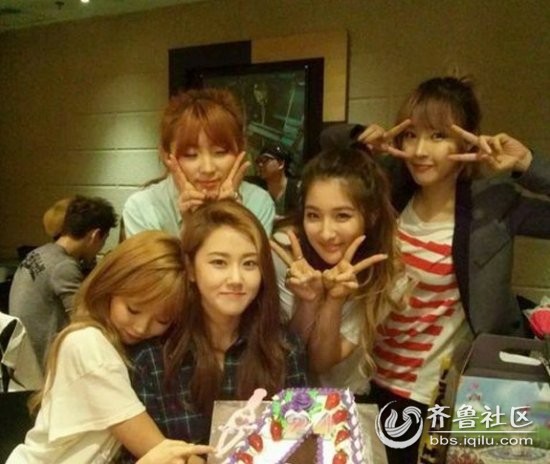f(x)<em>EXO</em>东方神起SJ<em>少女时代</em>T-ARA 韩星幕后奇