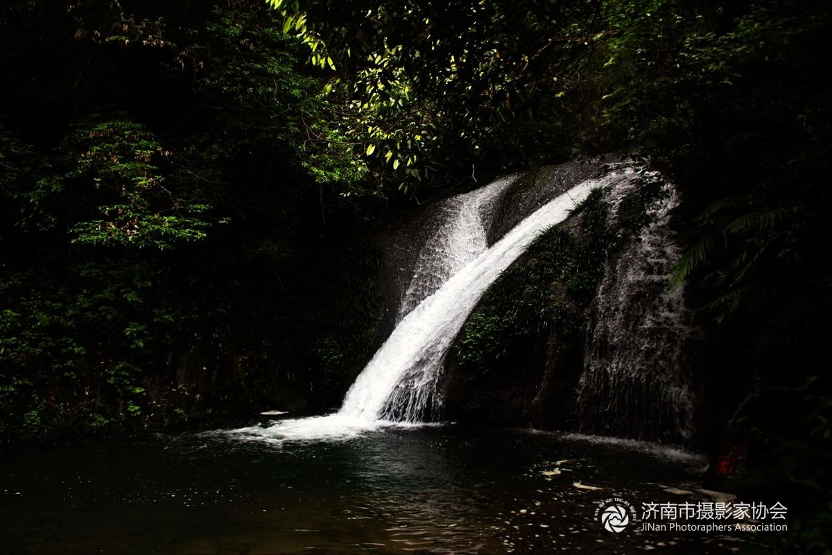 山涧水