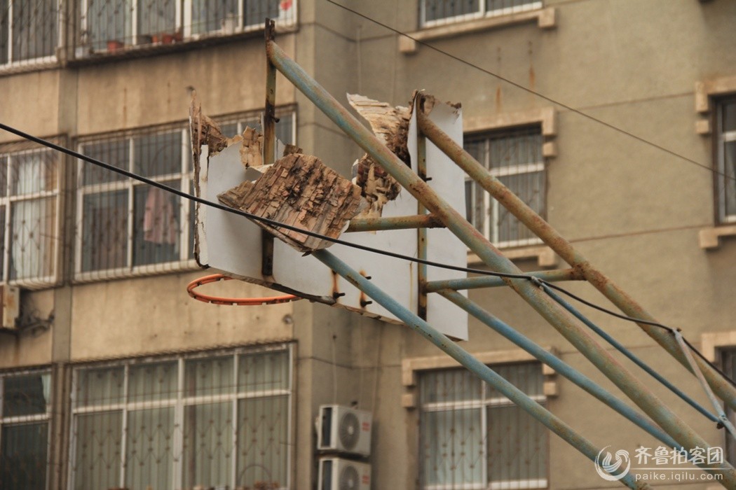 破篮板下打蓝球的孩子 - 东营拍客 - 齐鲁社区 -