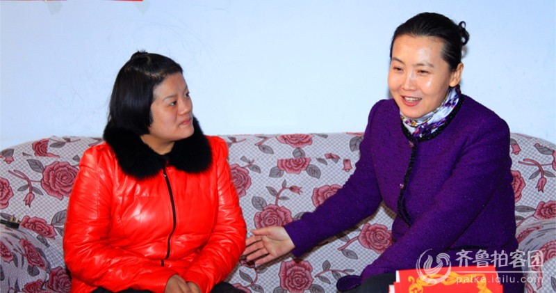 山亭区区长李春英新年看望<em>山楂妹--张月乔</em> - 枣