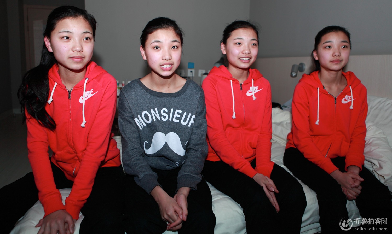 齐鲁拍客专访鄄城四<em>胞胎姐妹</em>花 - 菏泽拍客 - 齐