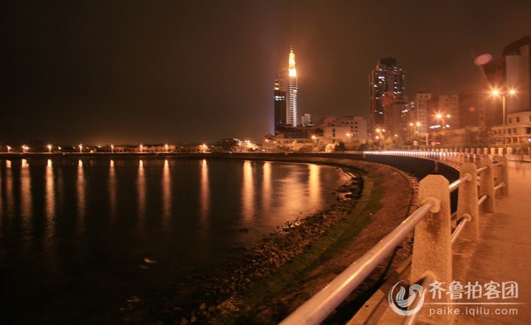 八大峡海边夜景