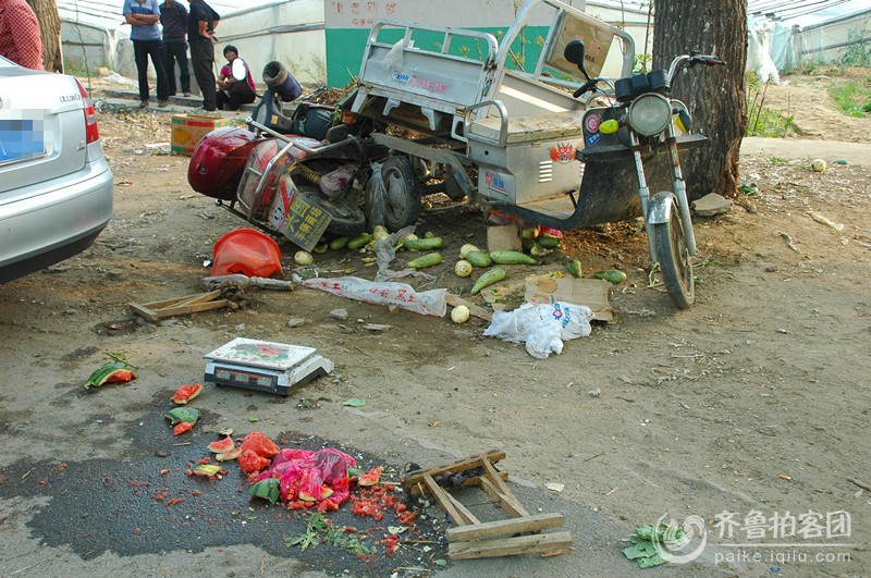 汶泗公路费县昌国至颜林段发生两起交通事故