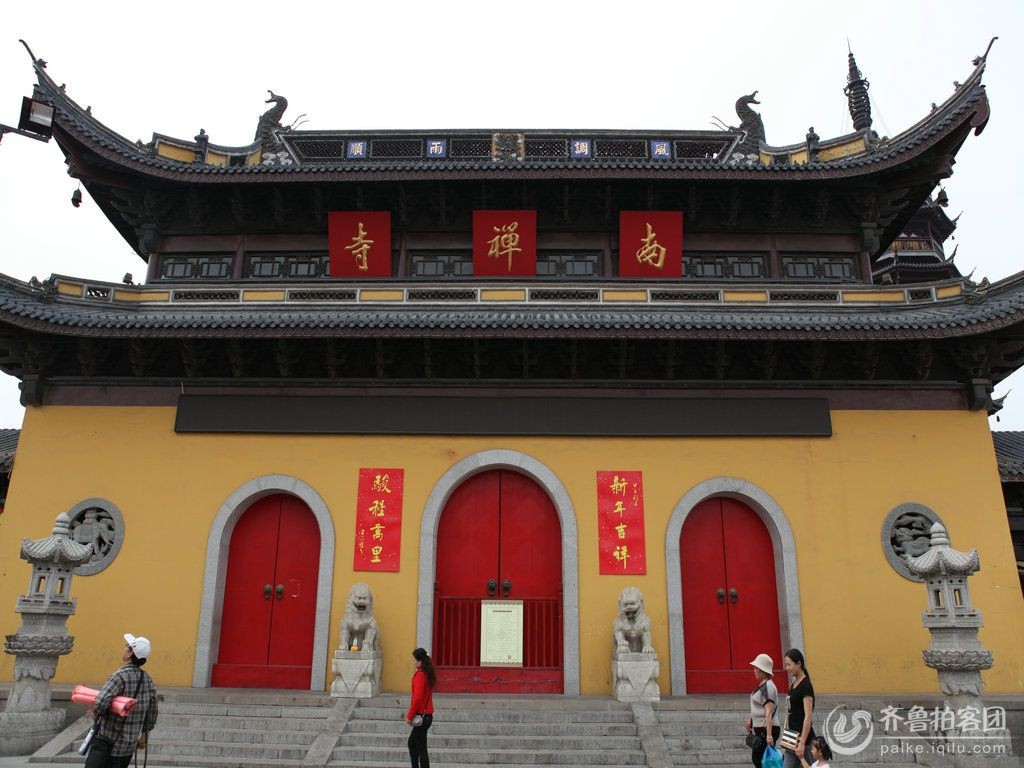 无锡南禅寺位于无锡市中心向阳路32号.