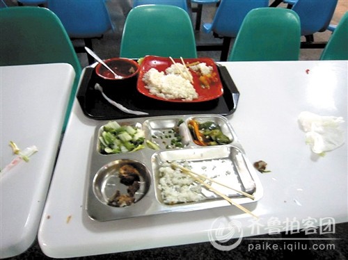 在当今社会,随着人们生活水平的提高,粮食浪费现象在中国随处可见