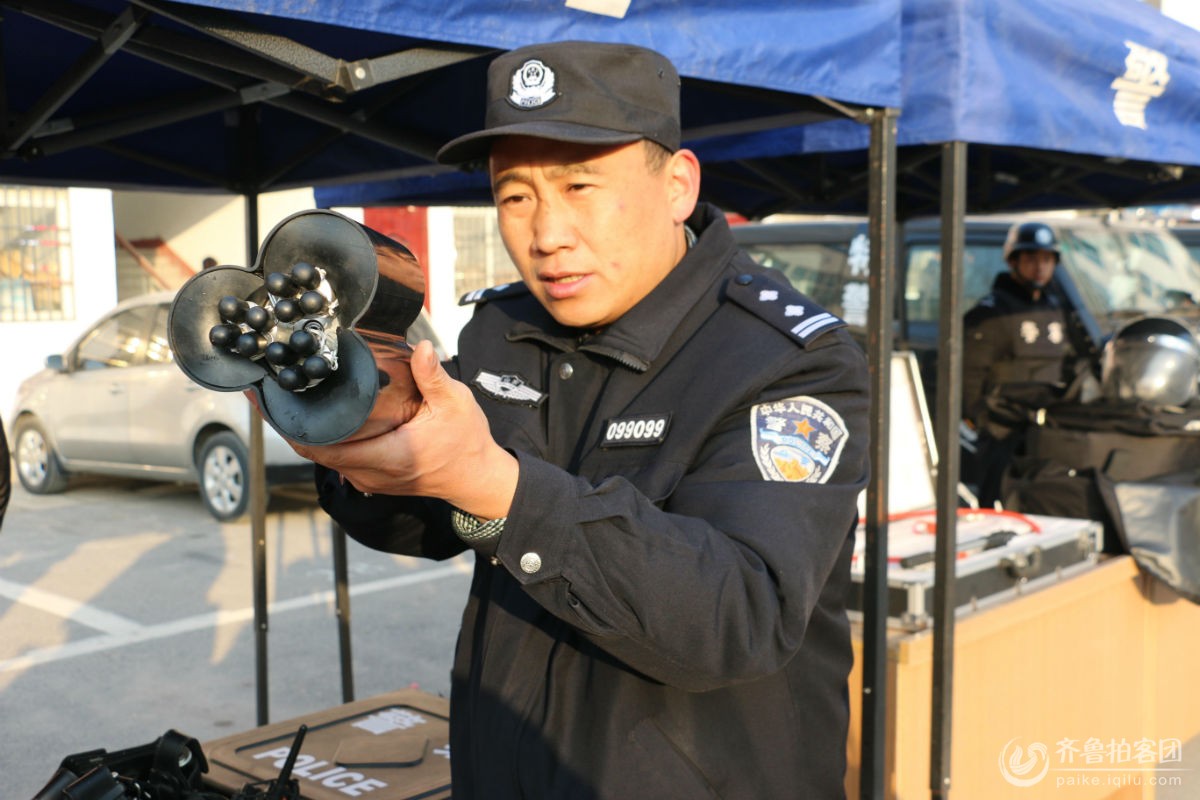 走进曹县公安局--警民开放日参观警营活动 .