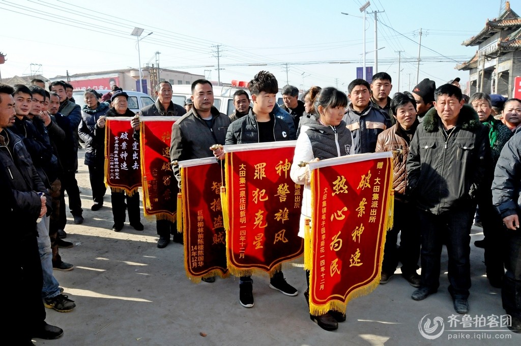 费县消防大队拉近警民关系,为学校师生军训!1