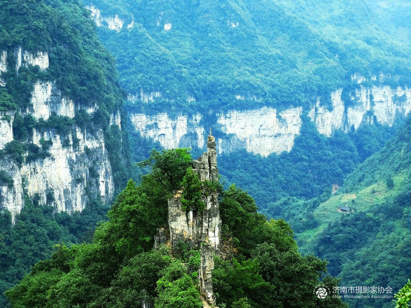 大方县油杉河景区仙宇峰