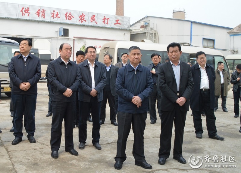 省委、省政府领导视察郓城县供销社张营为农服