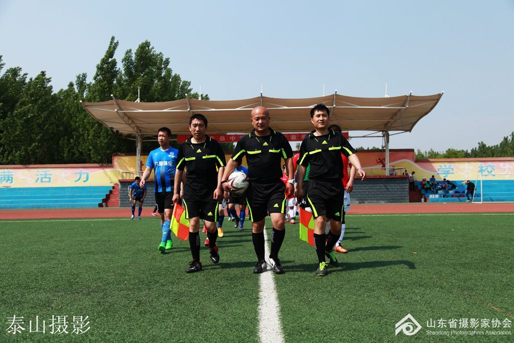 泰安市第二十届运动会4月25日足球比赛花絮