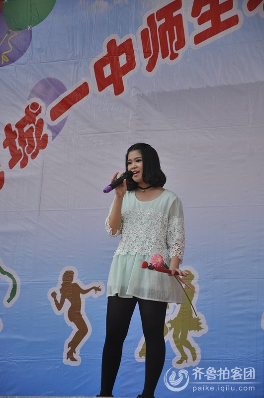 肥城一中举办师生才艺展示暨慰问高三文艺演出