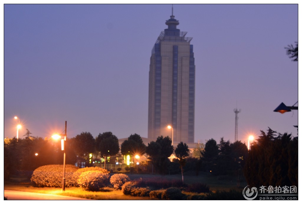 夜色阑珊临淄太公湖 - 淄博拍客 - 齐鲁社区 - 山