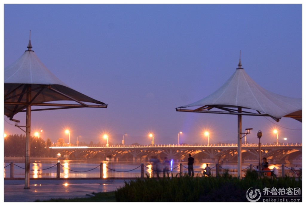夜色阑珊临淄太公湖 - 淄博拍客 - 齐鲁社区 - 山