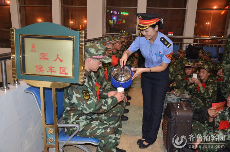 推荐稿件 兖州站全面做好接待首批新兵任务的