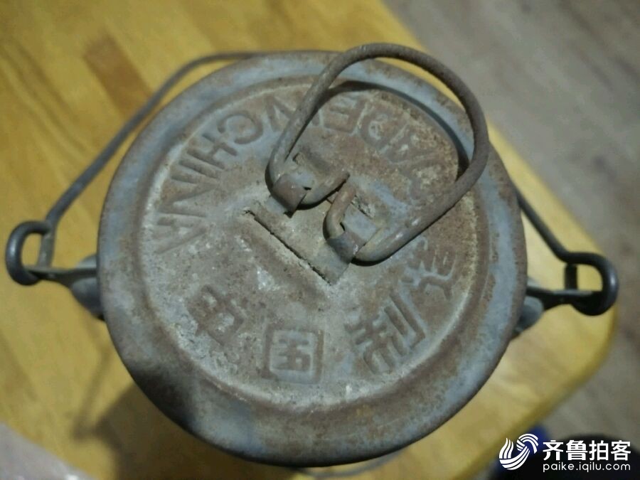 退休工痴迷老物件收藏 七八十年代藏品上千件
