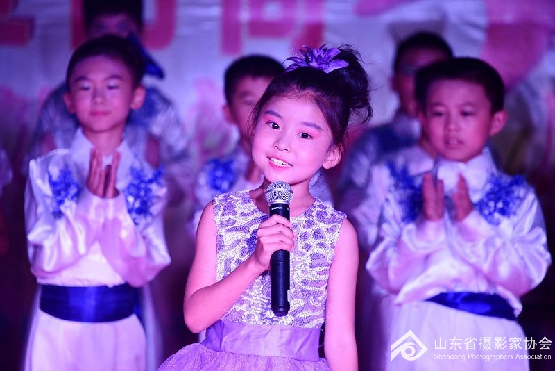 山东茌平:表彰8名少儿播音节目主持