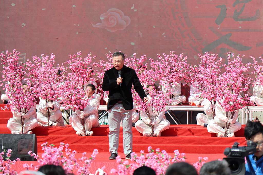 2018安丘桃花节于4月6日上午在辉曲落鸦石村