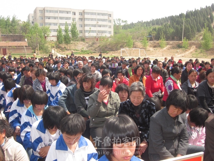 赵宇感恩励志教育全国巡回演讲团走进长清区平