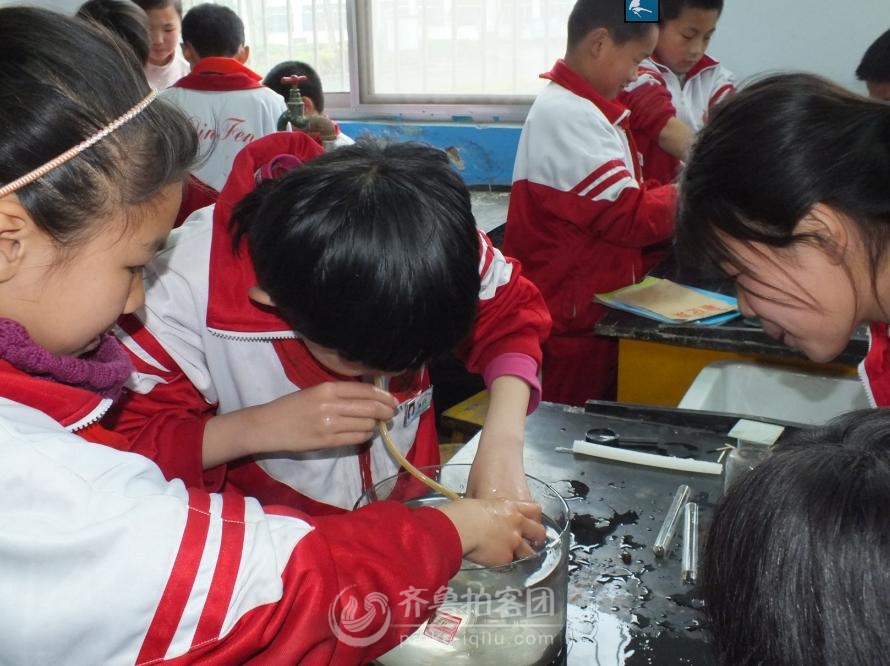 李鹊镇小张小学进行科学科目实验操作训练 - 东