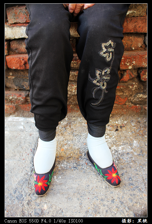 <em>三寸金莲</em>!不多见得小脚老奶奶! - 济南拍客 - 齐